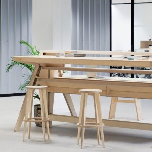 LIFT Standing Desk - Adjustable height office desk